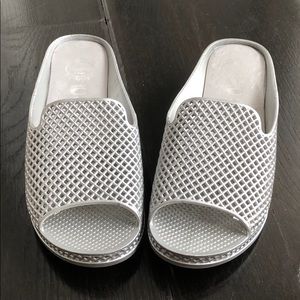 Jeffrey Campbell Fling 2 Slides